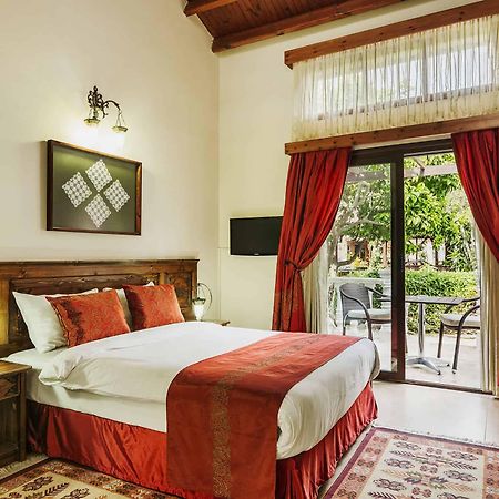 Almond Holiday Village & Hotel Karavas  外观 照片
